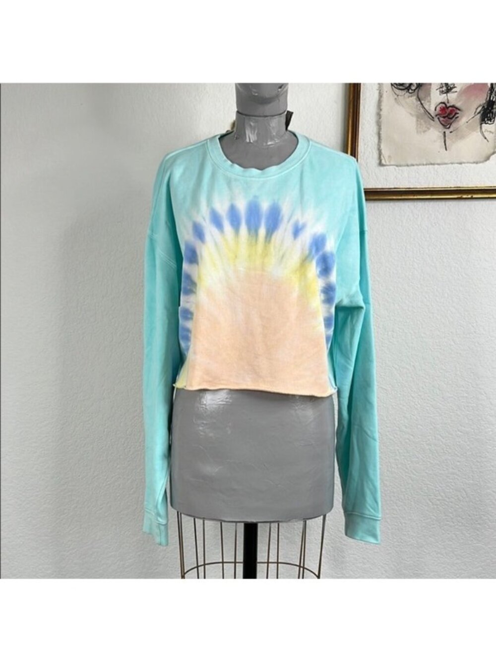 WSLY Pastel Long Sleeve Cropped Tie-Dye Sweatshirt